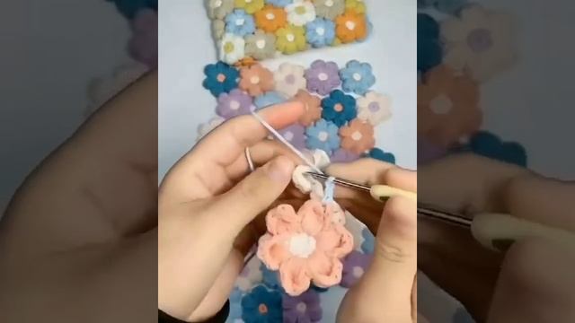 Сумочка из цветов крючком МК.