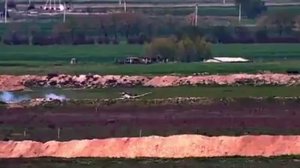 Азербайджан стягивает войска к границе с Арменией