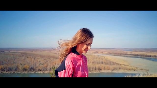 Красавица девушка на СПОРТБАЙКЕ|Прохват на высокой скорости смотреть онлайн