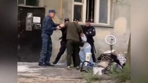 Ростовчане взяли штурмом свои квартиры обороняемые полицией!