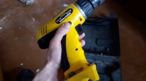 Как можно использовать аккумуляторный шуруповёрт с разряженным аккумулятором