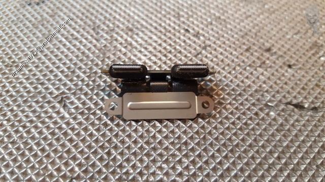 MacBook Pro 15 a1707 Retina Touch Bar disassembly liquid water repair keyboard , cooler fan clean