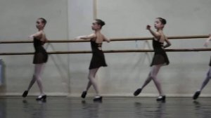 Урок по народно-сценическому танцу