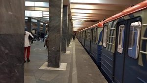 СТАНЦИЯ МЕТРО "ВОДНЫЙ СТАДИОН", В ПРОЦЕССЕ ВОССТАНОЛЕНИЯ ПУТЕВЫХ СТЕН