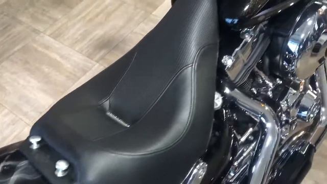 Harley-Davidson Breakout 2016 - Paint KIT 2017 – LEGASY смотреть онлайн