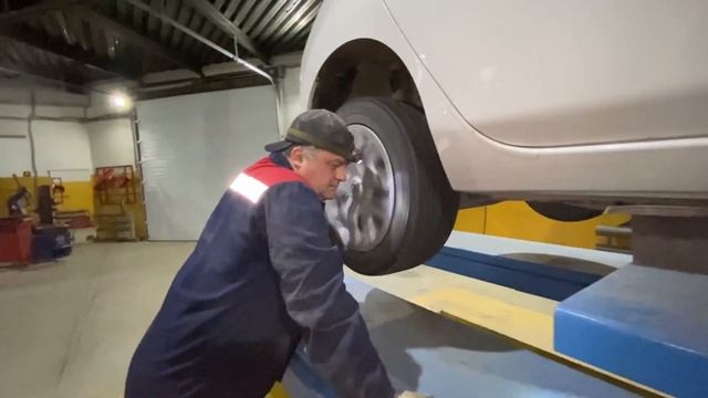 nissan leaf что стало с маслом в редукторе после 10т.к. пробега и диагностика ходовой после и до -5 смотреть онлайн