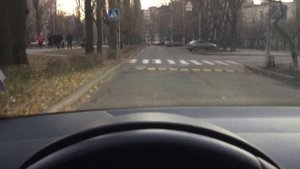 Как скрепят втулки стабилизаторов на Skoda Rapid