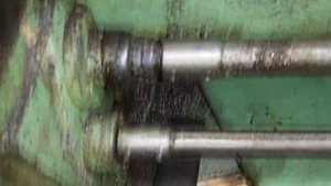 Токарный станок ТВ-4/УСТРАНЕНИЕ ВИБРАЦИЙ/Разборка и замена подшипников