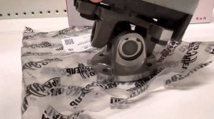 Промежуточный вал на крестовине производства автопаралель, усиленная крестовина с тавотницей.