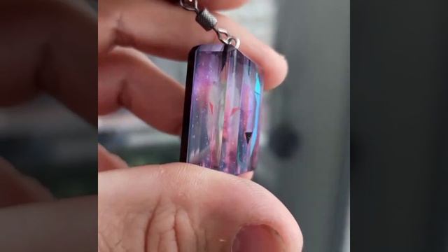 Кулон из эпоксидной смолы КЕ «Slab-419» смотреть онлайн