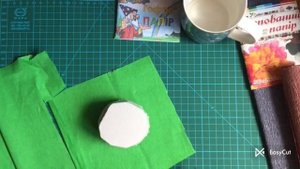 Как сделать основу для букета. Букет из конфет в чашке. Мастер-класс.