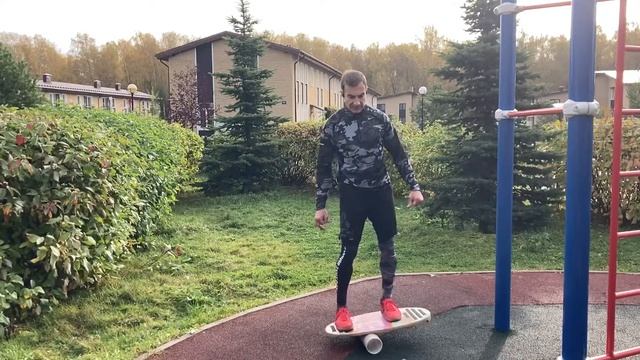 Упражнения на балансборде часть # 3. Еще добавляем сложности в упражнения.
