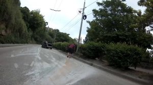 СлУчаЙ на дороге. ГИБДД выгоняет электросамокат на тротуар