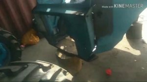 Покрасил кабину трактора МТЗ 82.  Выявил косяк в двигателе, придется разберать.