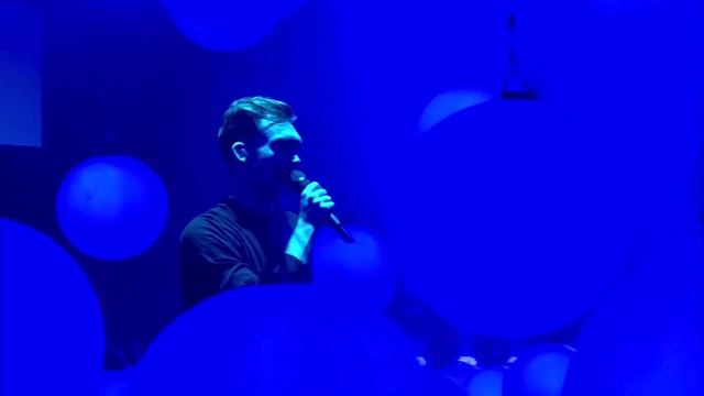 BlackTrax - положение кинетических шаров смотреть онлайн