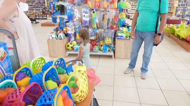 VLOG Выбираем коляску Мите