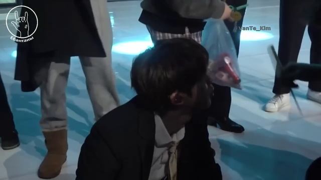 Taekook/Вигуки| Действительно ли Чонгук - хён для Тэхёна? смотреть онлайн