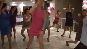 Света, не мешай! Тамада и девушки зажигают на свадьбе???