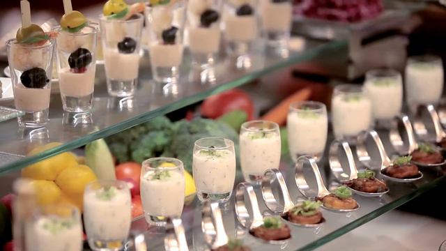 Royal Rose Hotel Abu Dhabi смотреть онлайн