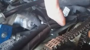 Проверка натяжения цепи ГРМ. Как выглядит прослабленная цепь и натянутая.