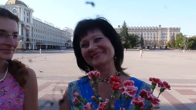 В Белгороде прошёл международный флешмоб женственности смотреть онлайн