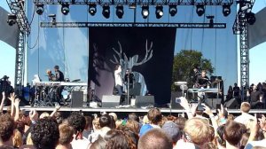 Miike Snow "Kids Don't Stand A Chance" w/ Ezra Koenig (Vampire Weekend) LIVE @ ACL 2010