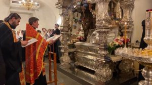 Молебен у мощей блаженной Матроны Московской