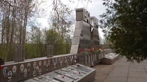 СИНЯВИНСКАЯ ВЫСОТА Л. О. Кировский район. ПАМЯТИ ПАВШИМ, НИЗКИЙ ПОКЛОН