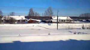 Станция Усть-Шоноша и окрестности. Поезд на Воркуту.