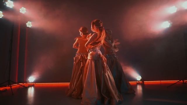 Belly dance drum solo by Poshkus Dance School | Music: Artem Uzunov - I Wanna DumTek смотреть онлайн