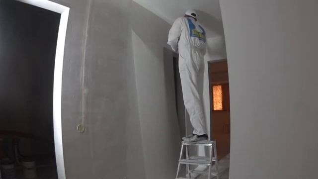 Клеим стеклохолст на шпаклёвку