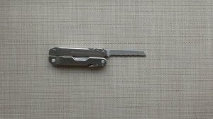 SUPER TOOL 300 Leatherman. Складной танк.