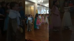 Танец в детском саду на 8 марта "Танцуй, танцуй" Муз руководитель Жильцова Е. В.