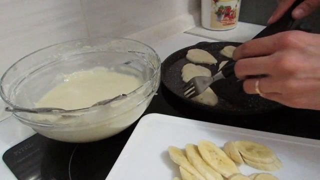 НЕЖНЫЕ ОЛАДЬИ С БАНАНАМИ
