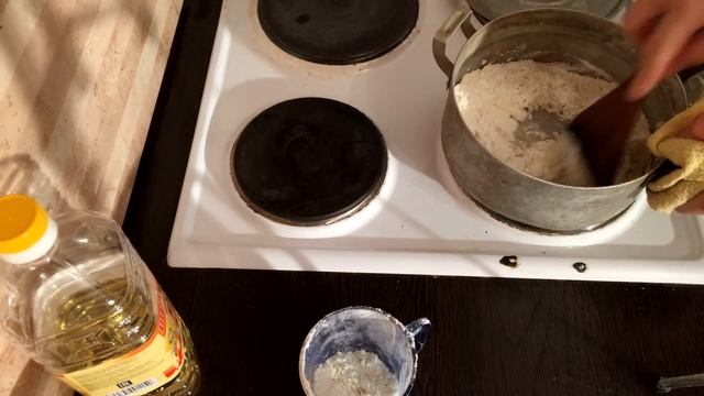 Заварное тесто для чебуреков. Тесто на чебуреки (рецепт)