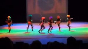 Танец папуасов. Dance of the Papuans.