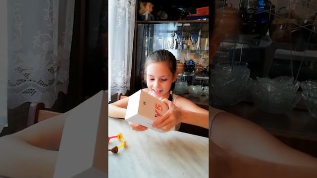 Нежданчик.Доча получила подарочек.Слезы ребёнка греют душу только тогда когда это слезы радости.❤️? смотреть онлайн