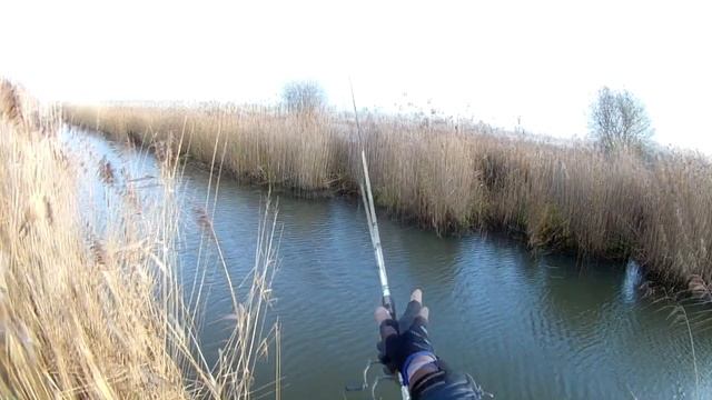 ЛОВЛЯ ОКУНЯ НА МИКРОДЖИГ. ЛИДСКИЕ РАЗЛИВЫ.РЫБАЛКА В БЕЛАРУСИ. смотреть онлайн