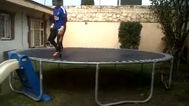 René Simmons vs Luis Sambueza 2 смотреть онлайн