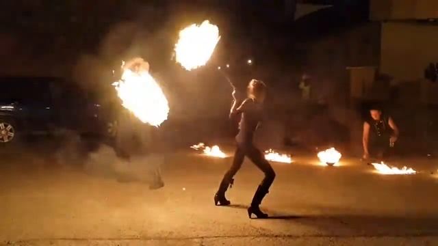 Фаер-шоу на Велоночь 2015 в Новороссийске. 31.05.2015 смотреть онлайн