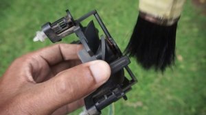 How to Clean a CPU Fan without Compressed Air