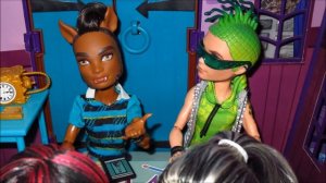 КАК ВРУТ УЧИТЕЛЯ! Гидра Крокодиловна стоп моушен монстр хай / монстер хай