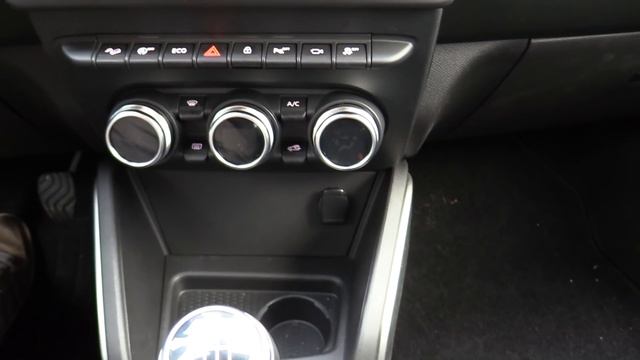 Interior New Dacia Duster 2018 | Prestige (MediaNav) смотреть онлайн