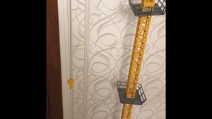 Огромный кран