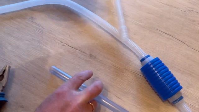 УЖАСНЫЕ АКВАРИУМНЫЕ СИФОНЫ - КАК ЭТО ИСПРАВИТЬ? l УЛУЧШАЕМ АКВАРИУМНОЕ ОБОРУДОВАНИЕ ЗА 5 МИНУТ смотреть онлайн