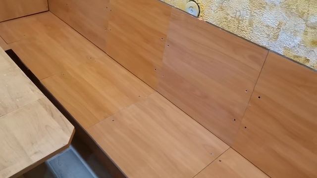 Угловой диван из поддонов на кухню.Супер дешево!