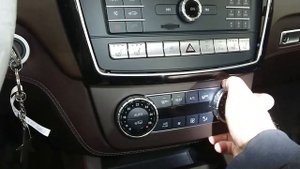Как снять блок управления кондиционера Mercedes -Benz W166 кузов GLS Klass