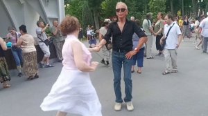 Листья жёлтые!!!??Танцы в парке Горького!!!??Харьков??2021