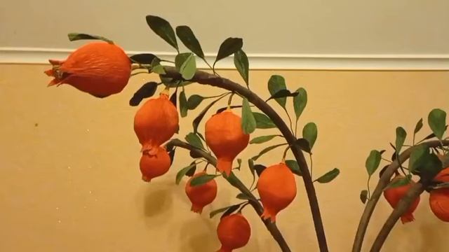 Гранатовое дерево из гофробумаги своими руками. pomegranate handmade. Ручная работа смотреть онлайн