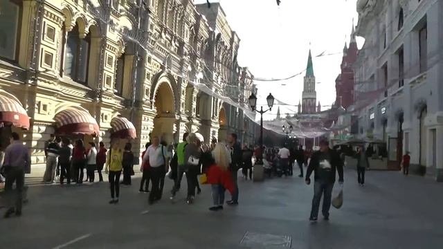Москва.     Никольская улица.